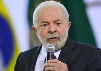 Desaprovação de Lula supera aprovação, diz pesquisa