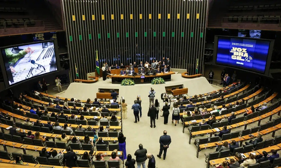 Na semana do Natal, governo paga R$ 1,5 bilhão em emendas do Congresso
