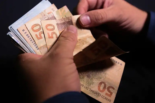 Governo do RN paga salários de servidores ativos e aposentados nesta quarta-feira