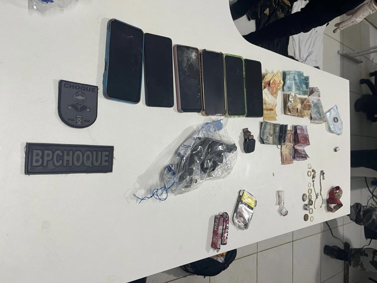 Assalto com reféns acaba em tiroteio em Búzios