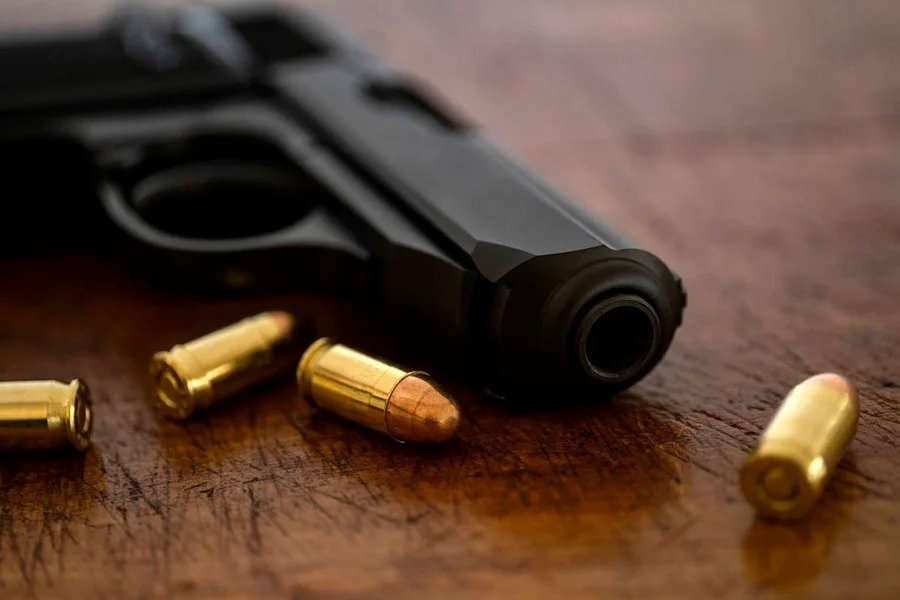 Adolescente atrai homem para traficantes do CV o matarem por vingança