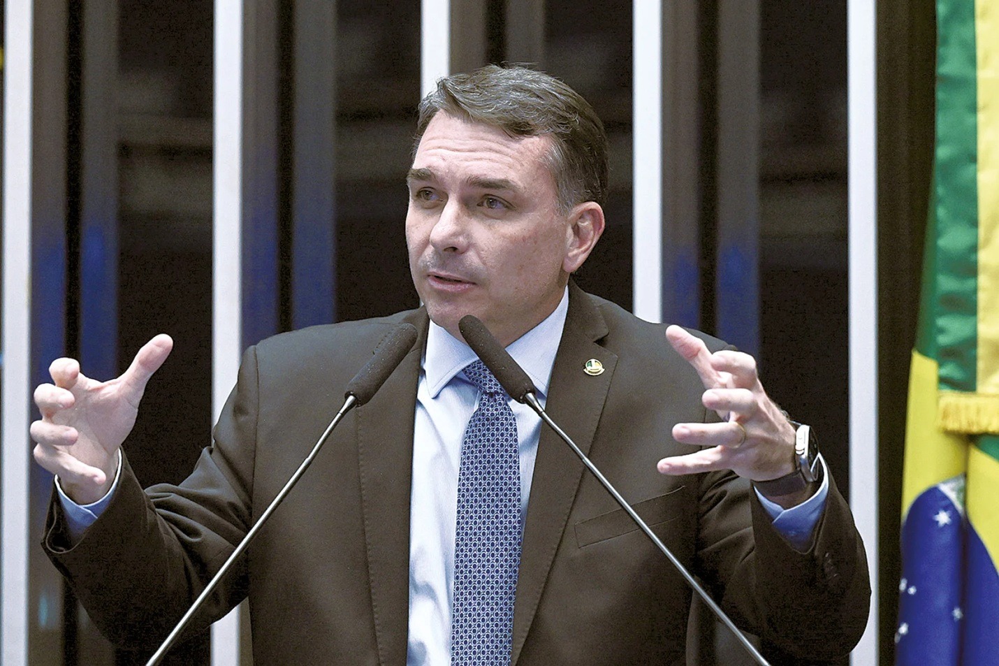 ‘Lula não quer paz’, diz Flávio Bolsonaro após veto ao PL da Dosimetria