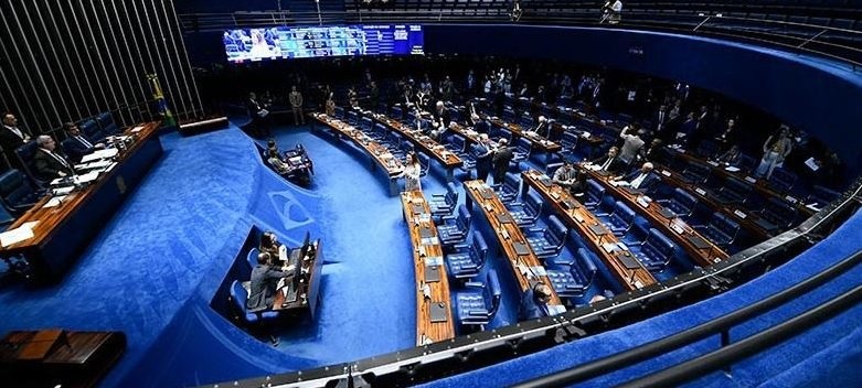 Maioria do Senado exige prisão domiciliar para Bolsonaro e manda recado ao STF