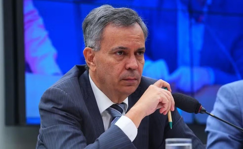 Deputado é alvo de operação que investiga desvios de emendas