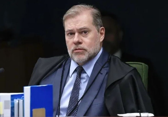 Oposição entra com pedido de impeachment contra Toffoli por atuação no caso Banco Master