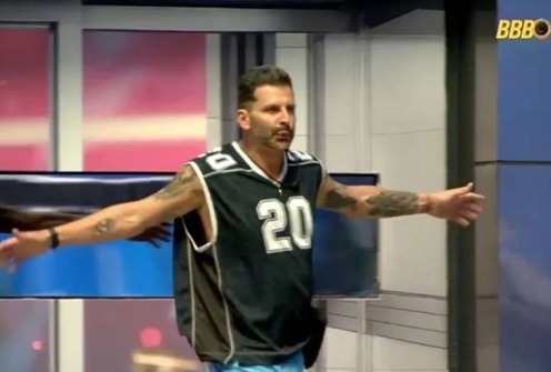 Globo se posiciona sobre 'eliminação' de Henri Castelli do BBB 26