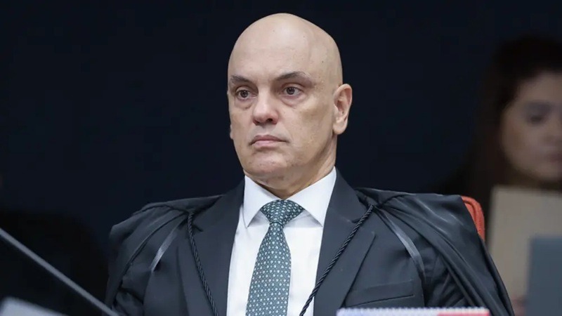 Moraes corta quesitos da defesa e limita perícia médica de Bolsonaro