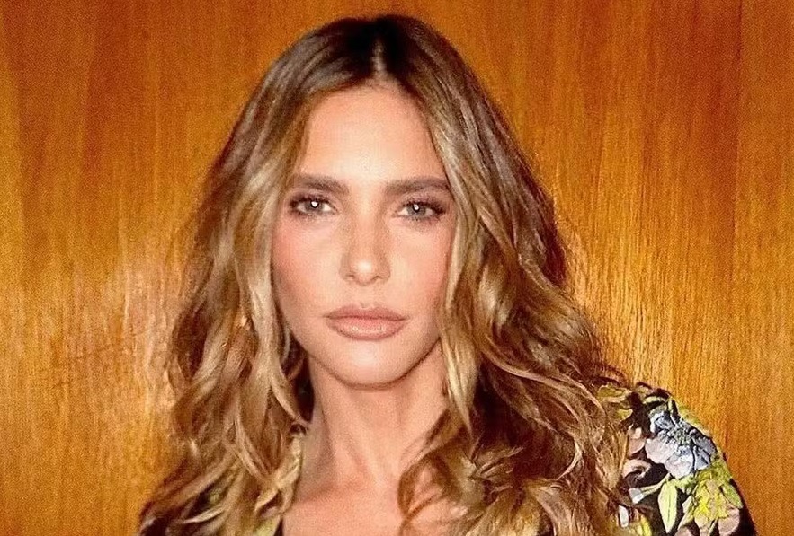 Fernanda Lima revela dica de beleza e diz que parou de usar desodorante