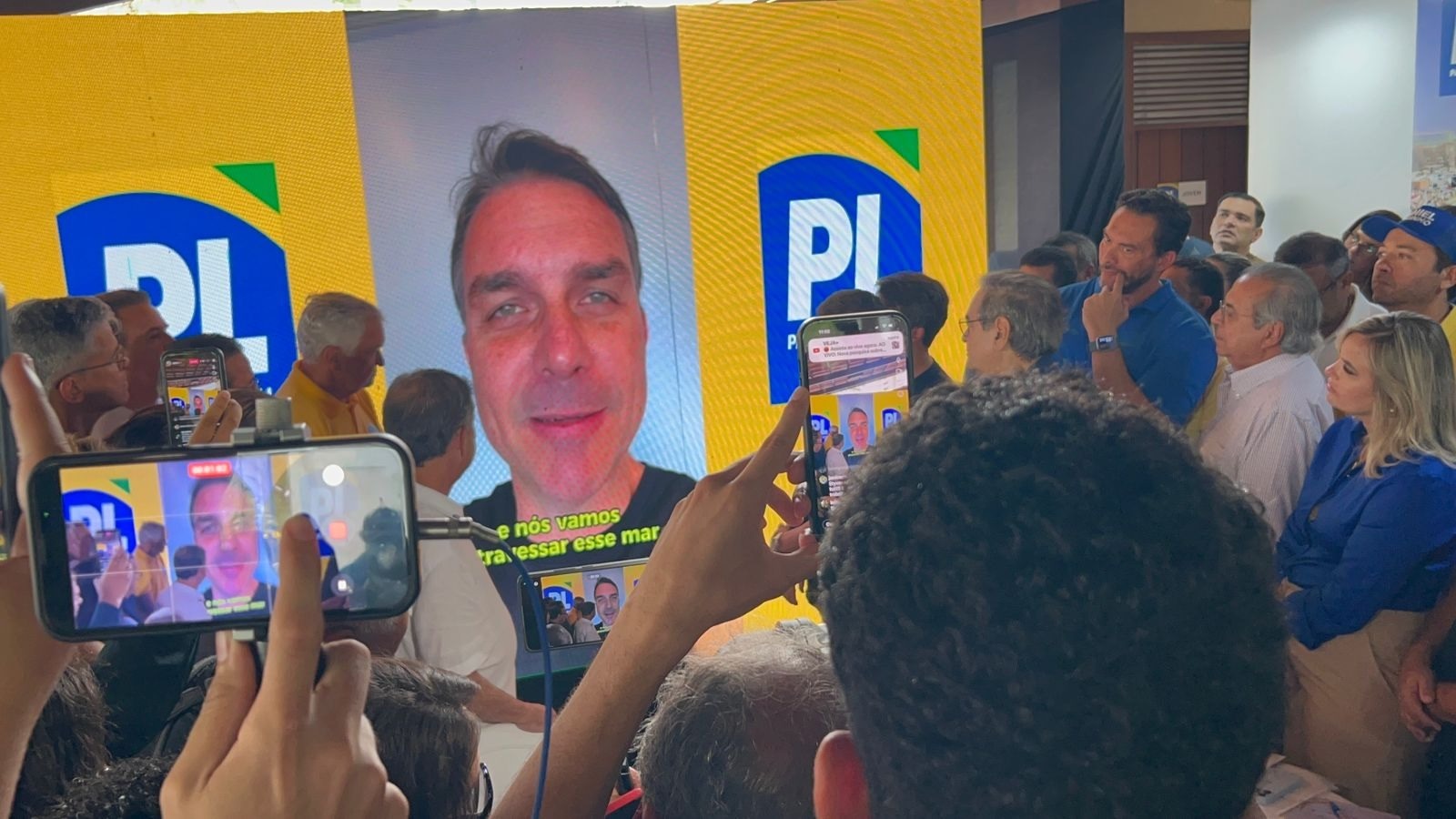 No evento do PL, Flávio Bolsonaro justifica por que "tirou" Rogério Marinho da disputa pelo RN