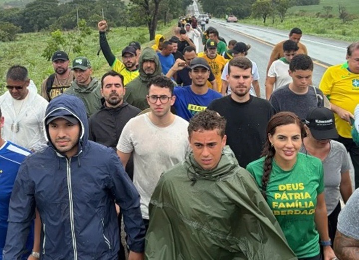 Caminhada de Nikolas: PRF fala em “risco extraordinário” ao trânsito