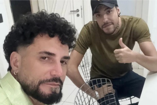 Latino interna filho em clínica de reabilitação e desabafa: “Escolhas”