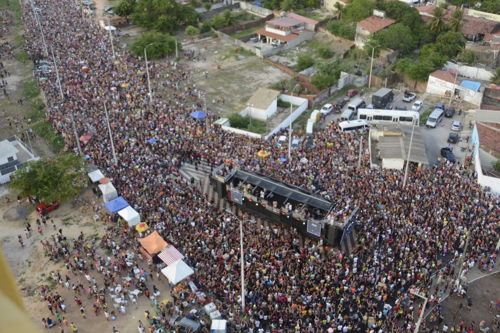 Prefeitura do Natal abre credenciamento de food trucks para a Avenida da Alegria no Carnaval 2026