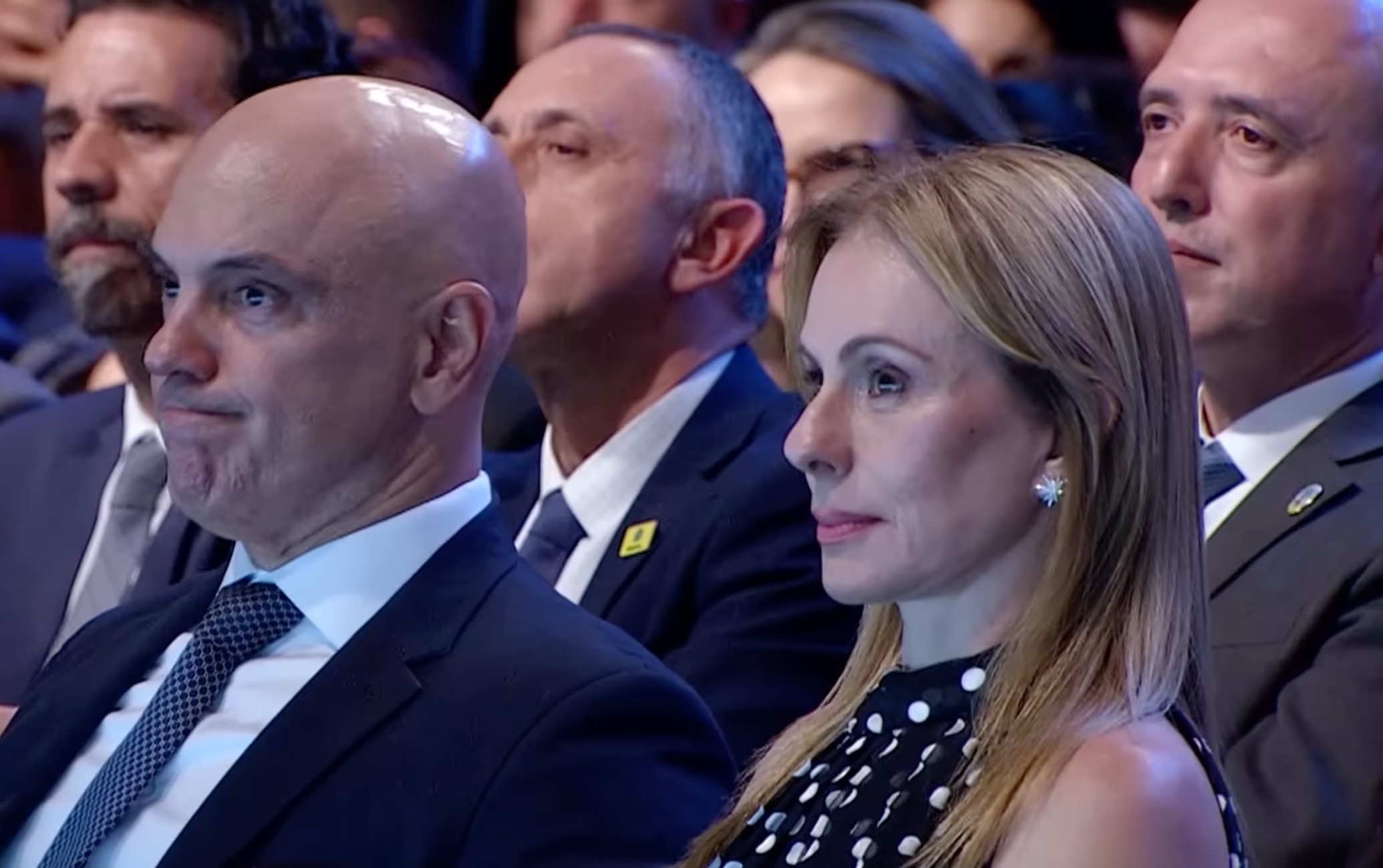 Senadores pedem quebra de sigilo bancário da esposa de Moraes