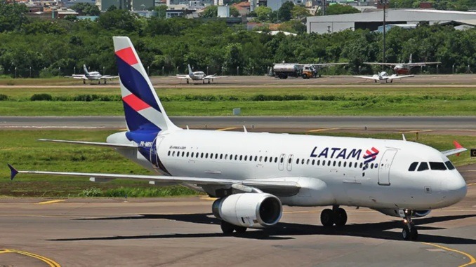 Latam se pronuncia após carregador portátil pegar fogo em voo entre São Paulo e Brasília