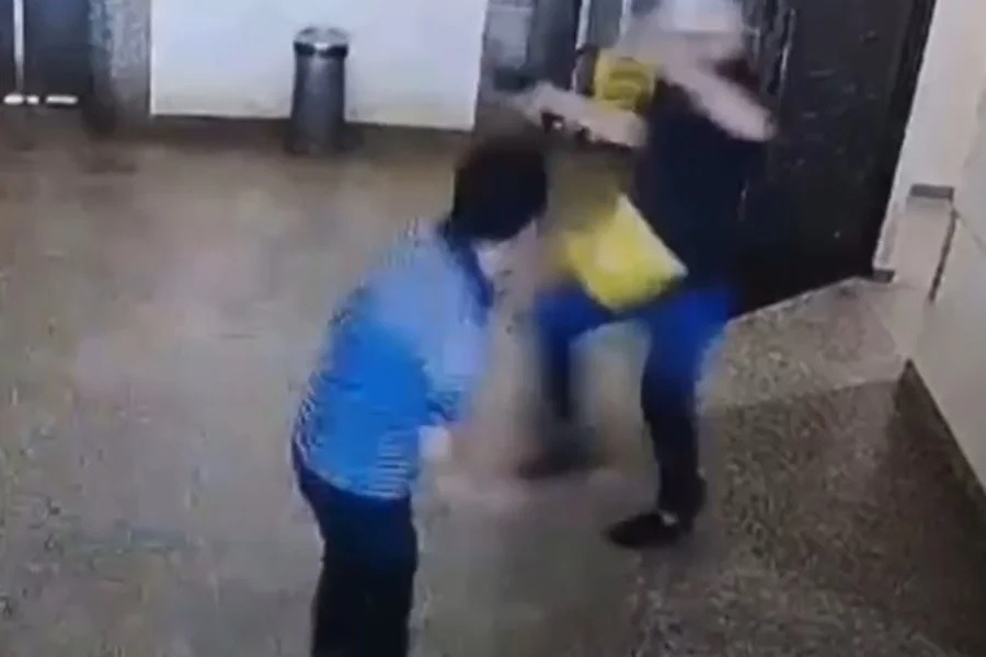 [VÍDEO] Servidor de tribunal agride síndico idoso de 67 anos com socos em condomínio
