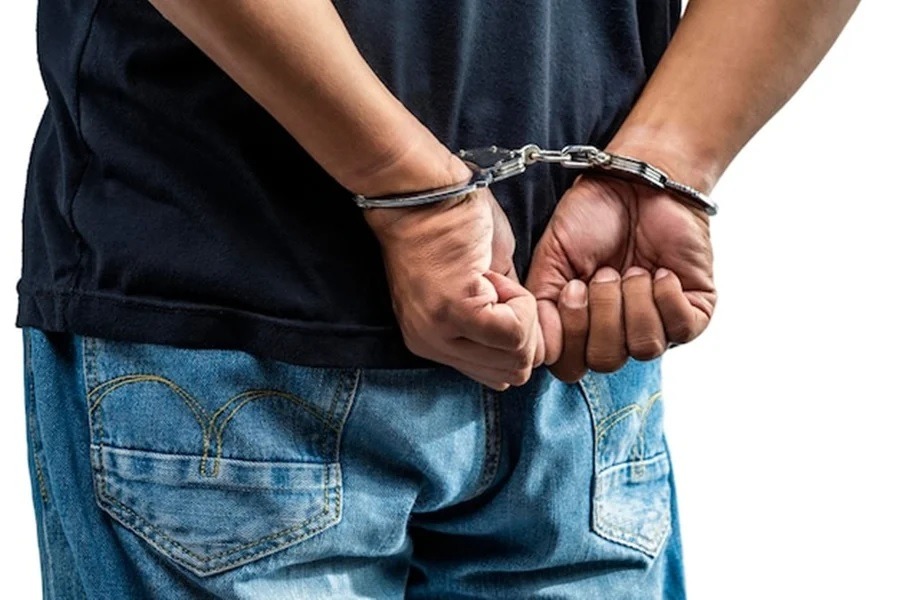 Policial civil é preso por estuprar detenta dentro de delegacia