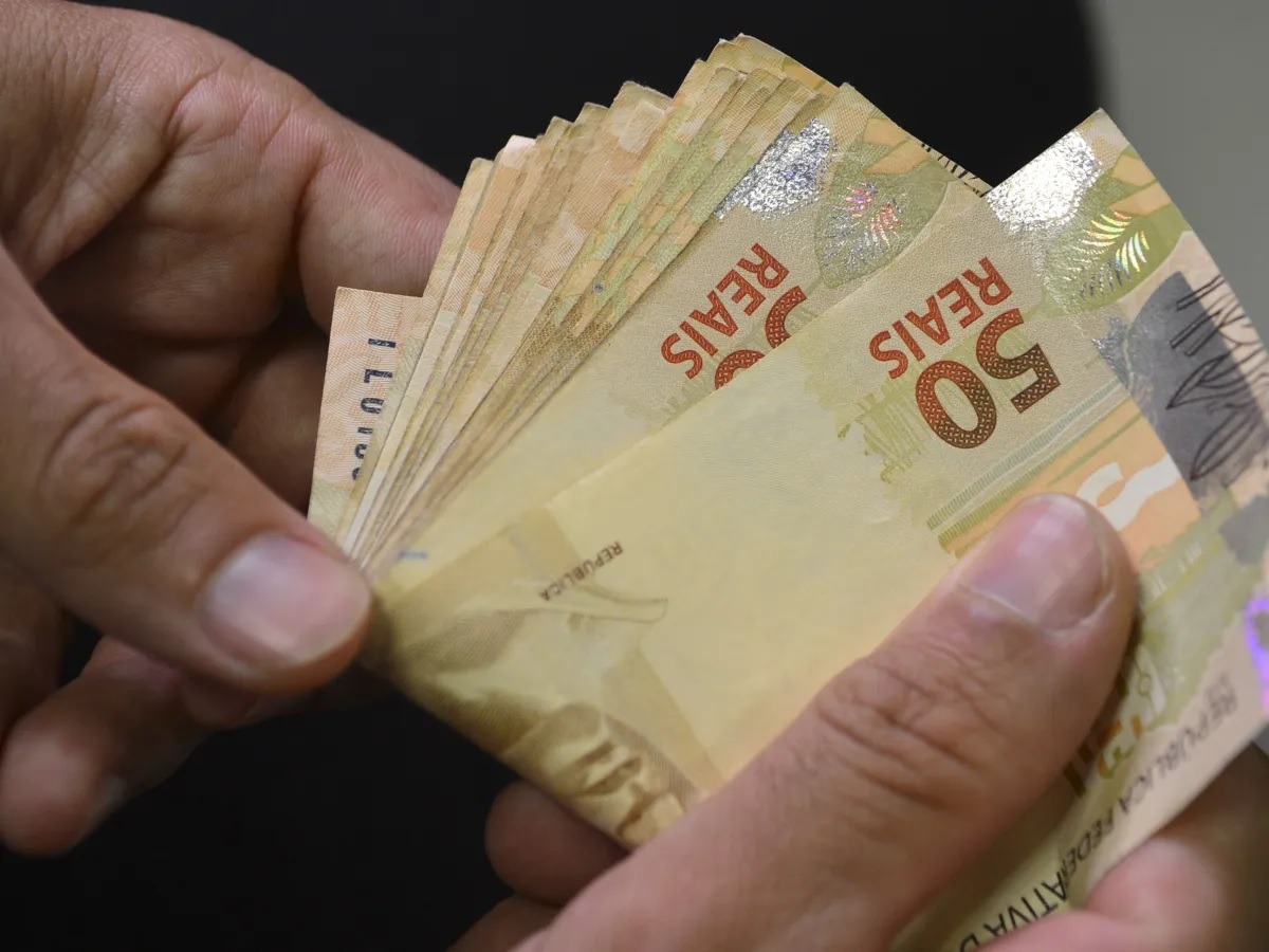 Salário mínimo reajustado de 2026 será pago a partir desta semana; veja valor