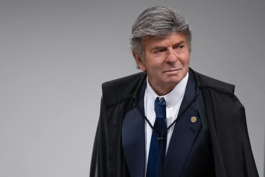 Luiz Fux: entenda o diagnóstico de pneumonia dupla do ministro do STF