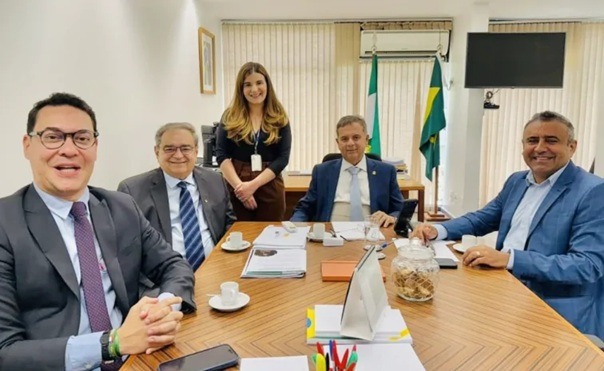 Álvaro Dias e Babá Pereira intensificam articulações políticas em Brasília