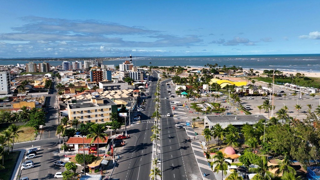 A capital nordestina onde o caranguejo virou símbolo cultural e a orla urbana é considerada uma das mais bonitas do...