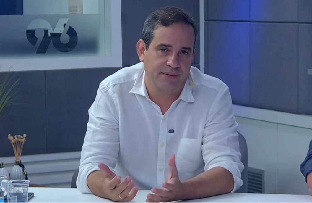 [VIDEO] Cadu Xavier afirma que Fátima dará 'última cartada', mas destaca: "Entregar Governo para oposição seria suicídio político"