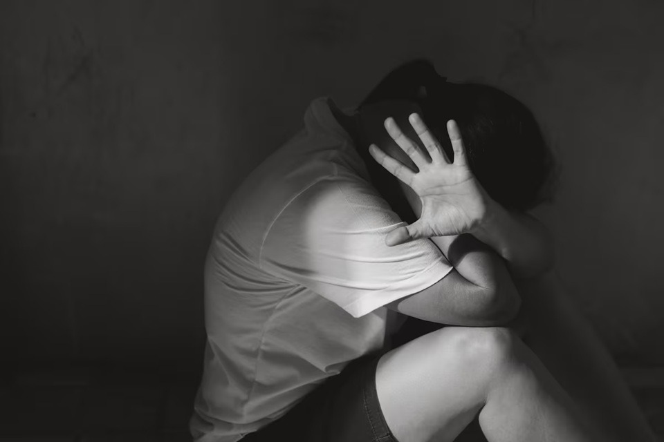 Brasil atinge recorde de feminicídios em 2025: quatro mortes por dia