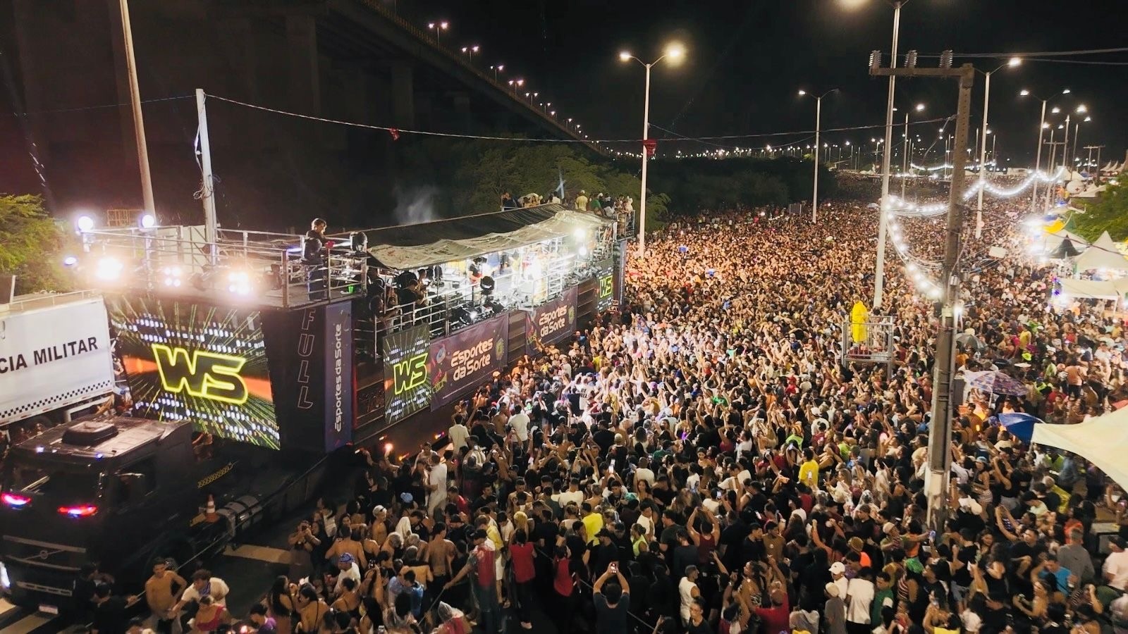 Prévia do Carnaval de Natal reuniu quase 200 mil pessoas na Avenida da Alegria