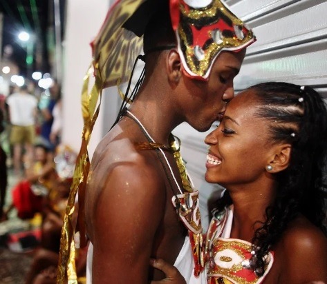 Kit transa: o que levar na pochete para fazer muito sexo no Carnaval