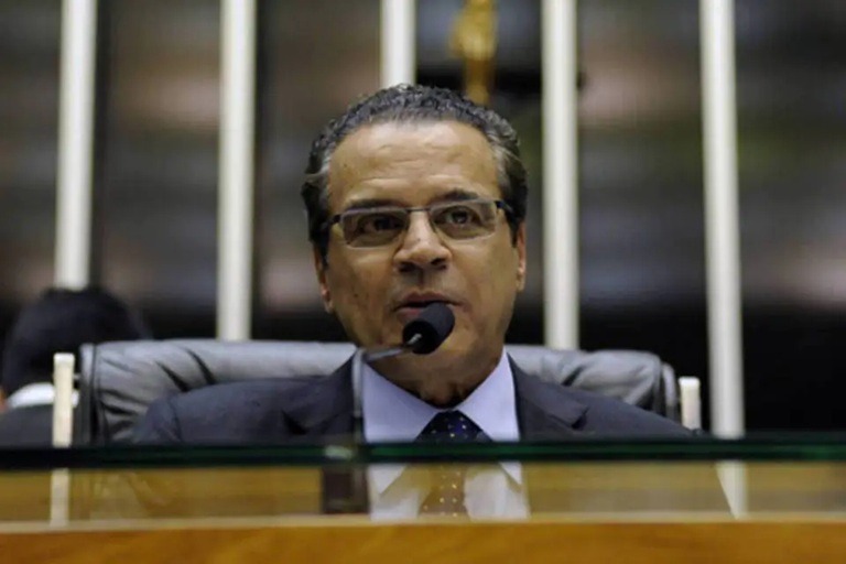 Henrique Alves deixa o PSB e formaliza desfiliação após três anos no partido