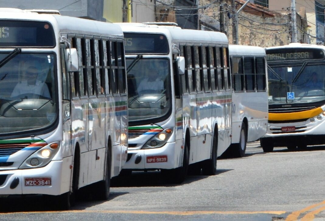 Transporte do Carnaval terá linhas gratuitas ligando os polos de folia em Natal; confira