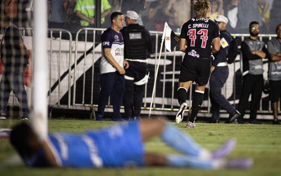 Vasco supera o Volta Redonda nos pênaltis e avança à semifinal do Carioca