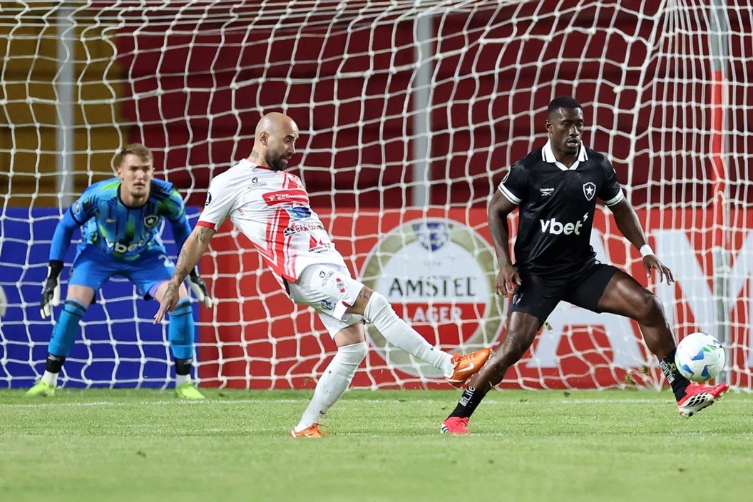 Botafogo e Bahia perdem na estreia na Libertadores