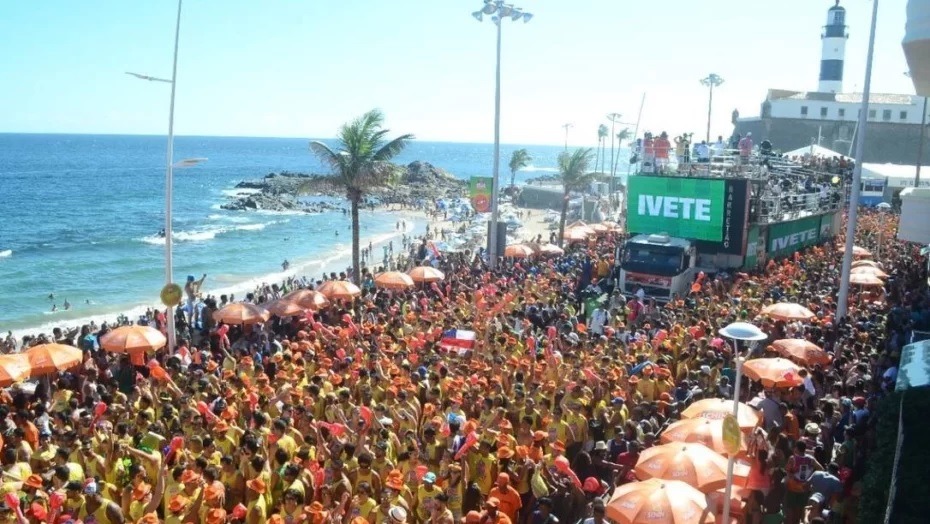 Carnaval de Salvador é marcado por brigas e polêmicas entre cantores; entenda
