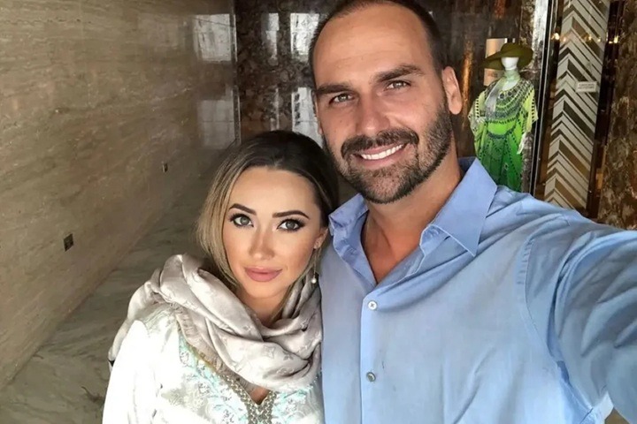 Esposa de Eduardo Bolsonaro endossa Nikolas e diz que marido “não está bem”