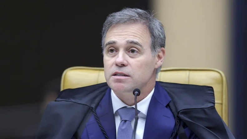 Caso Master: Mendonça tem reunião de 2h30 com a PF e recebe relatório