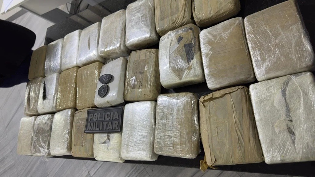 Polícia apreende 26 tabletes de maconha em Natal