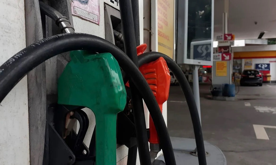 Combustível aumenta pela segunda vez em uma semana e gasolina chega a R$ 7,19 em Natal