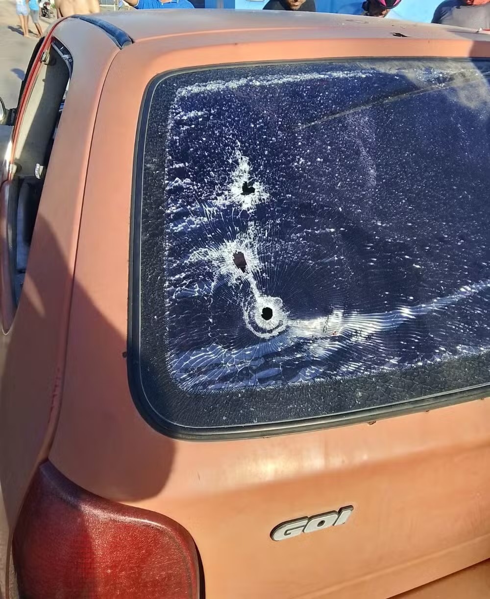Três homens são mortos a tiros dentro de carro em cidade do interior do RN