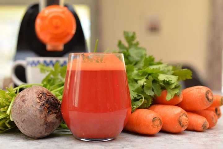 Sucos 100% fruta e saúde intestinal: nutricionista revela 5 mitos