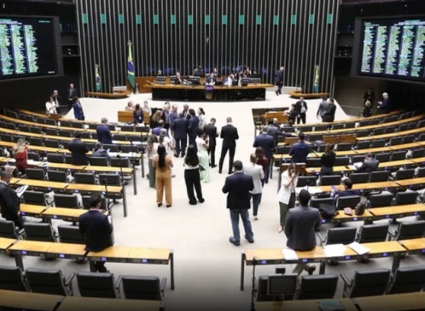 Câmara aprova urgência de projeto que eleva teto de faturamento do MEI