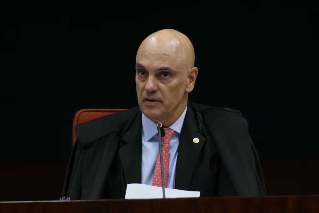 Moraes manda prender contador suspeito de vazar dados da família do ministro