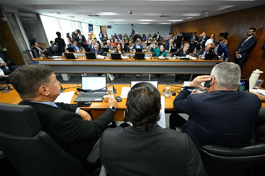 Depoimentos de Martha Graeff e chefe da Dataprev marcam reta final da CPMI do INSS