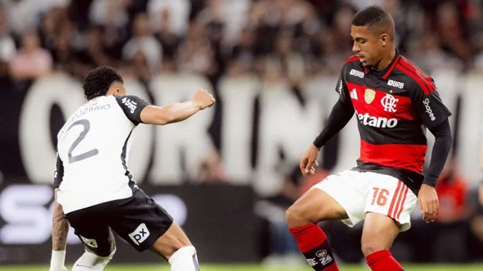 Com gol cedo e expulsão, Corinthians e Flamengo empatam em 1 a 1; veja resultados do domingo e classificação