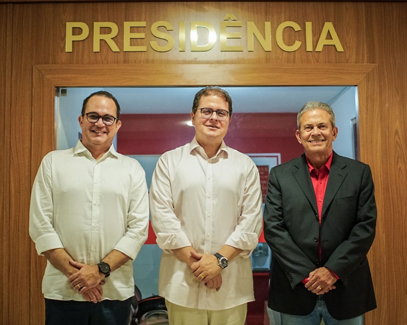 Hermano renuncia à presidência do América; Francisco Sobrinho toma posse