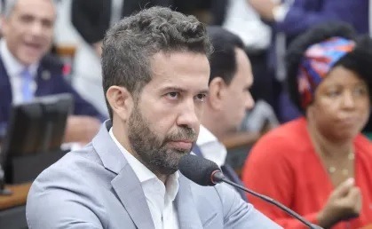 André Janones é expulso da OAB-MG por apropriação indébita e infrações éticas graves