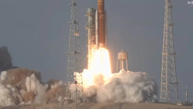 Após mais de 50 anos, NASA lança missão tripulada à órbita da Lua
