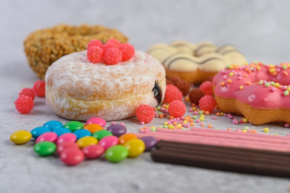 Muita vontade de doce? Nutricionistas explicam por que isso acontece