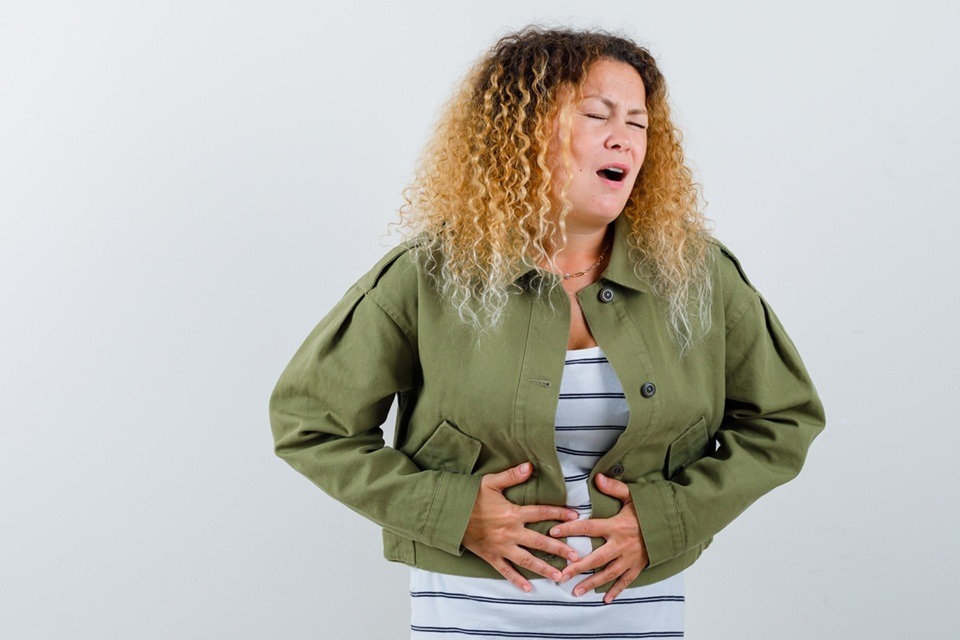 Gastroenterologista explica quando se preocupar com o excesso de gases