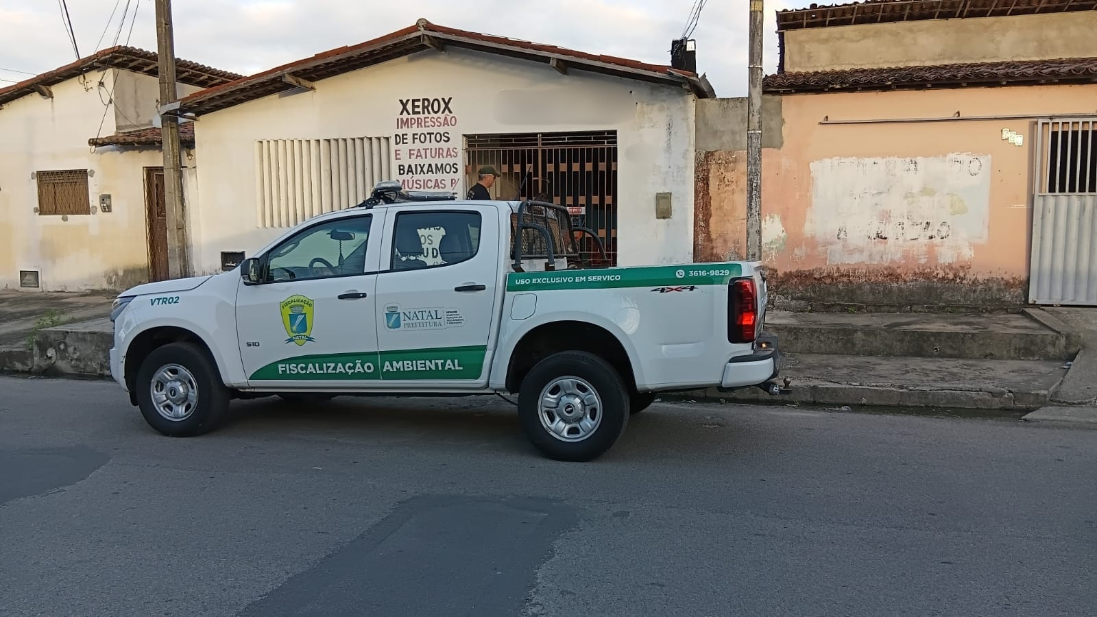 Fiscalização autua estabelecimento sem alvará na zona Norte de Natal no fim de semana