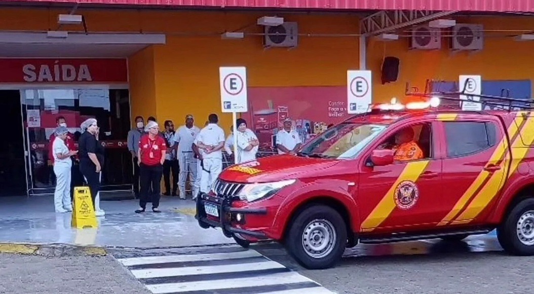 VÍDEO: Princípio de incêndio é registrado supermercado na zona Sul de Natal